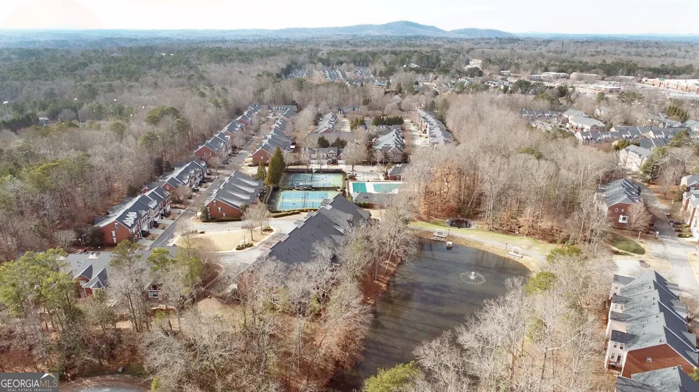 1507 Legacy Cove LN Roswell, GA 30075