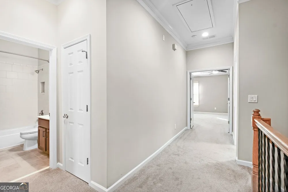1507 Legacy Cove LN Roswell, GA 30075
