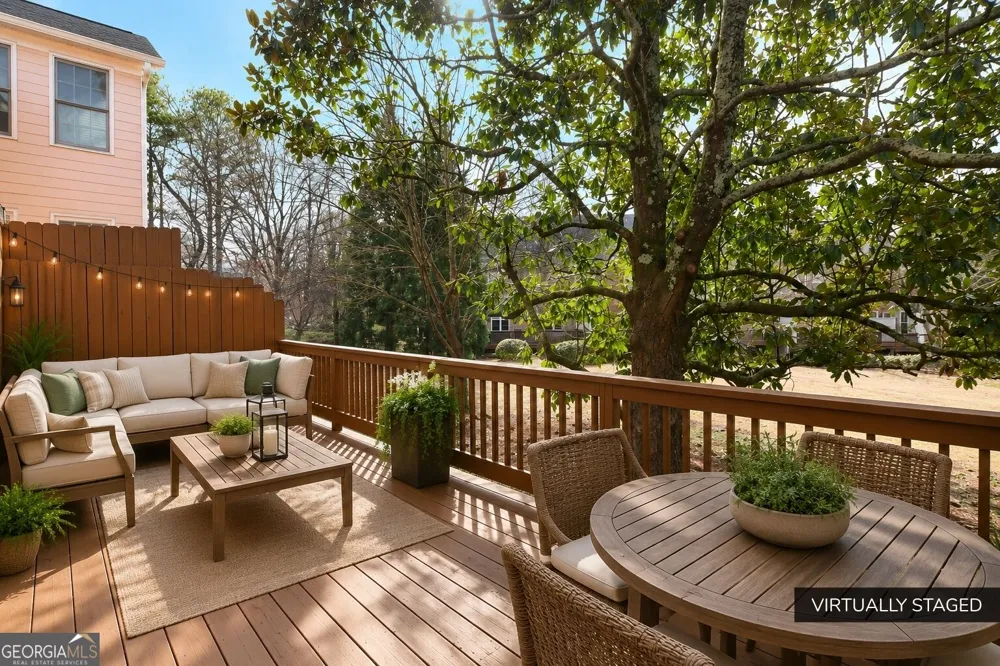 1507 Legacy Cove LN Roswell, GA 30075