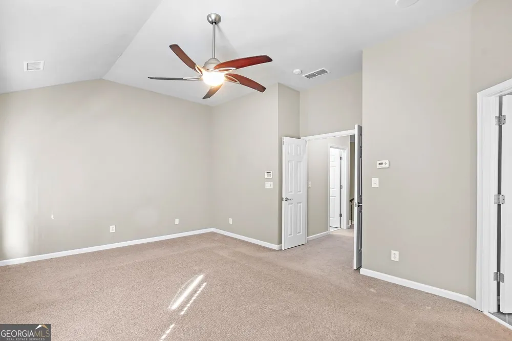 1507 Legacy Cove LN Roswell, GA 30075