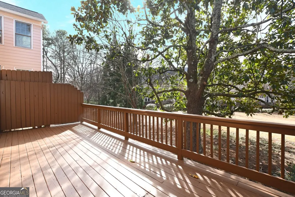 1507 Legacy Cove LN Roswell, GA 30075