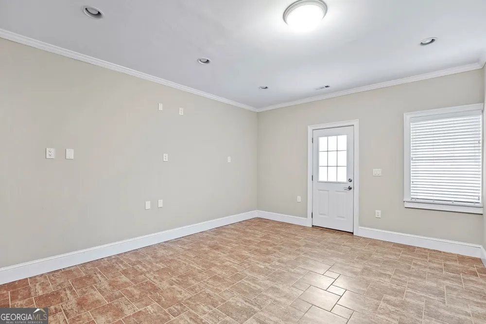 1507 Legacy Cove LN Roswell, GA 30075