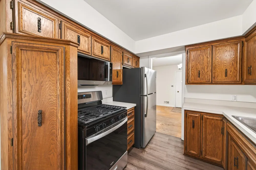 525 79th Avenue NE Spring Lake Park, MN 55432