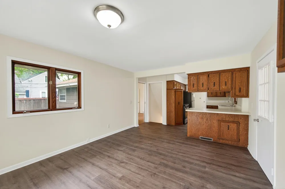 525 79th Avenue NE Spring Lake Park, MN 55432