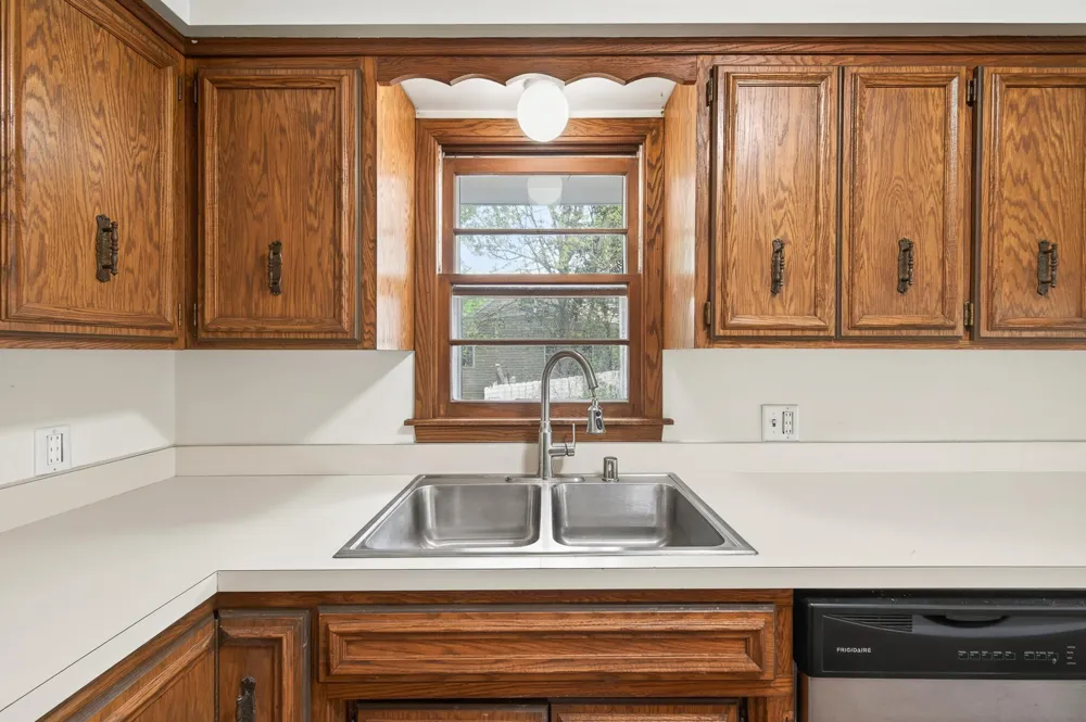 525 79th Avenue NE Spring Lake Park, MN 55432