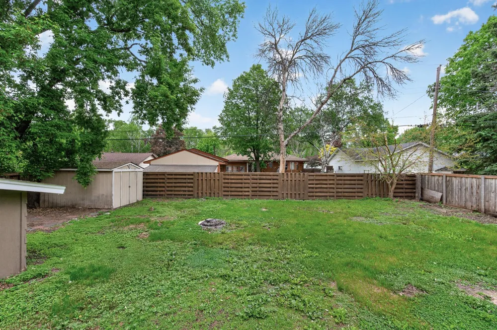 525 79th Avenue NE Spring Lake Park, MN 55432