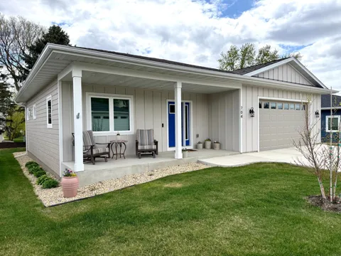 704 Maple Place