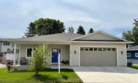 704 Maple Place