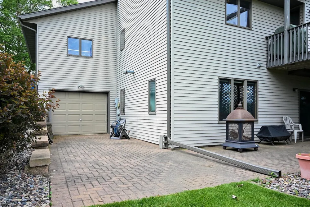 110 Benson Drive Lewiston, MN 55952