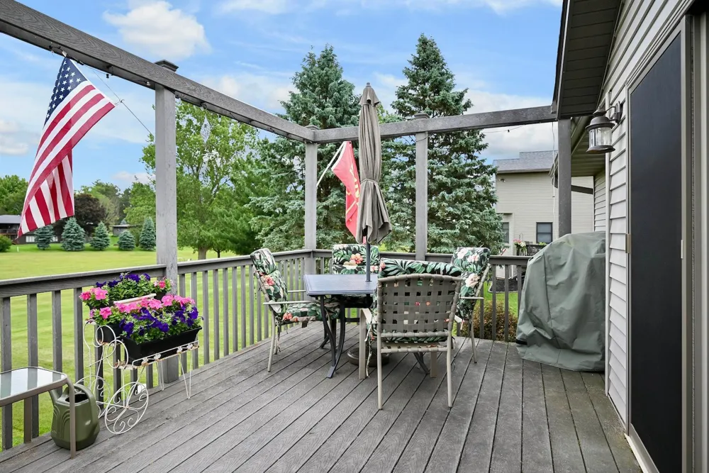 110 Benson Drive Lewiston, MN 55952