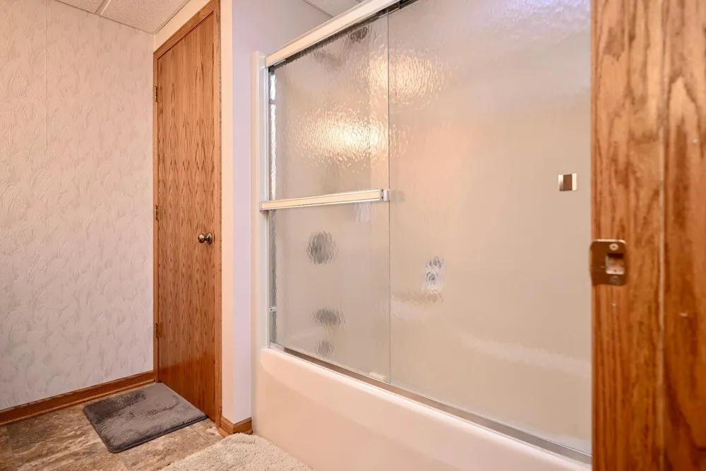 110 Benson Drive Lewiston, MN 55952