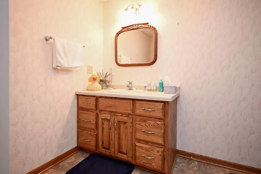 110 Benson Drive Lewiston, MN 55952