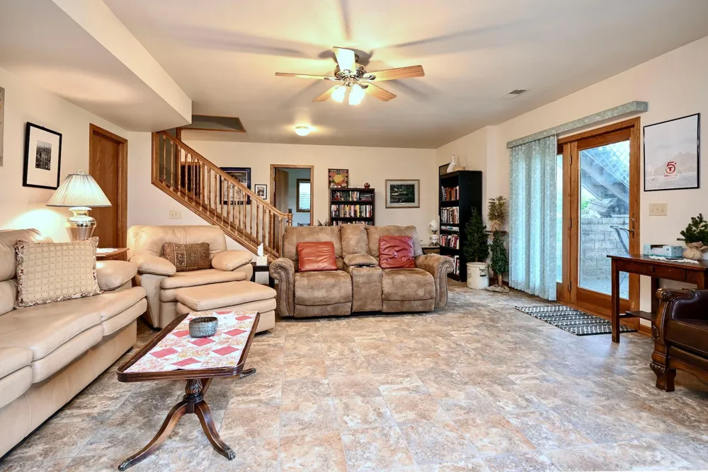 110 Benson Drive Lewiston, MN 55952