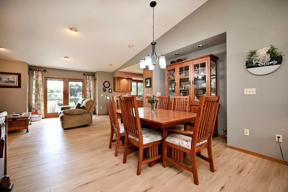 110 Benson Drive Lewiston, MN 55952