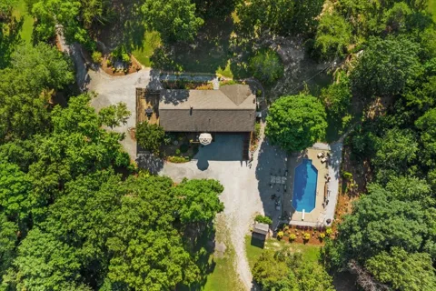 3438 Highway 13 N