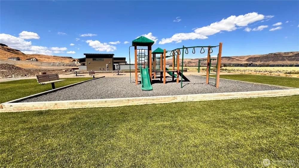 240 Vantage Bay Loop Vantage, WA 98950