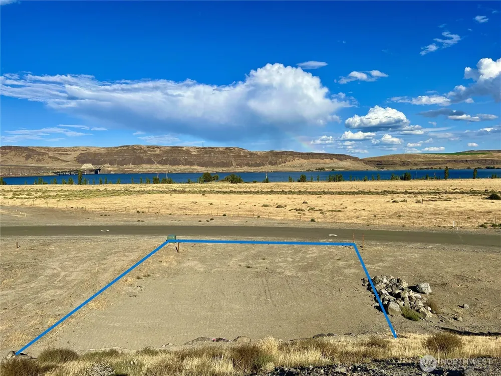240 Vantage Bay Loop Vantage, WA 98950