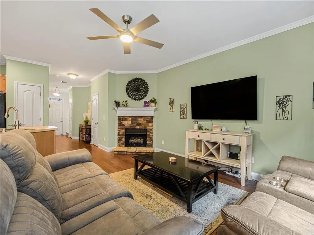 127 Linton Drive Acworth, GA 30102
