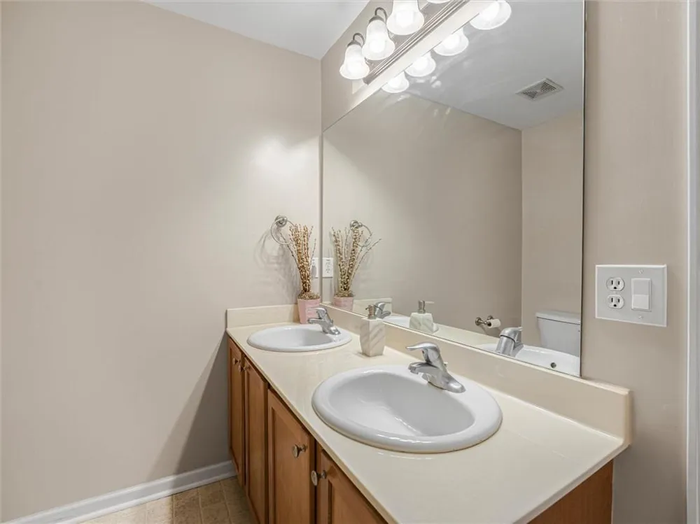 127 Linton Drive Acworth, GA 30102
