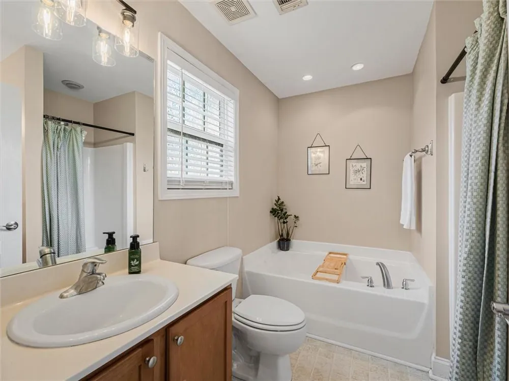 127 Linton Drive Acworth, GA 30102