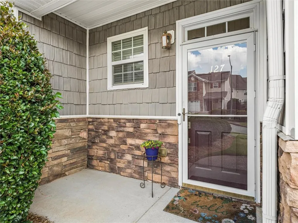 127 Linton Drive Acworth, GA 30102