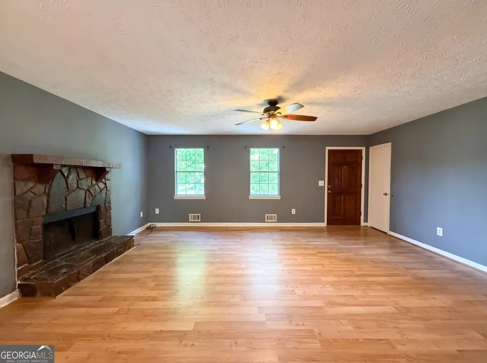 76 Lost Meadows DR Dallas, GA 30157