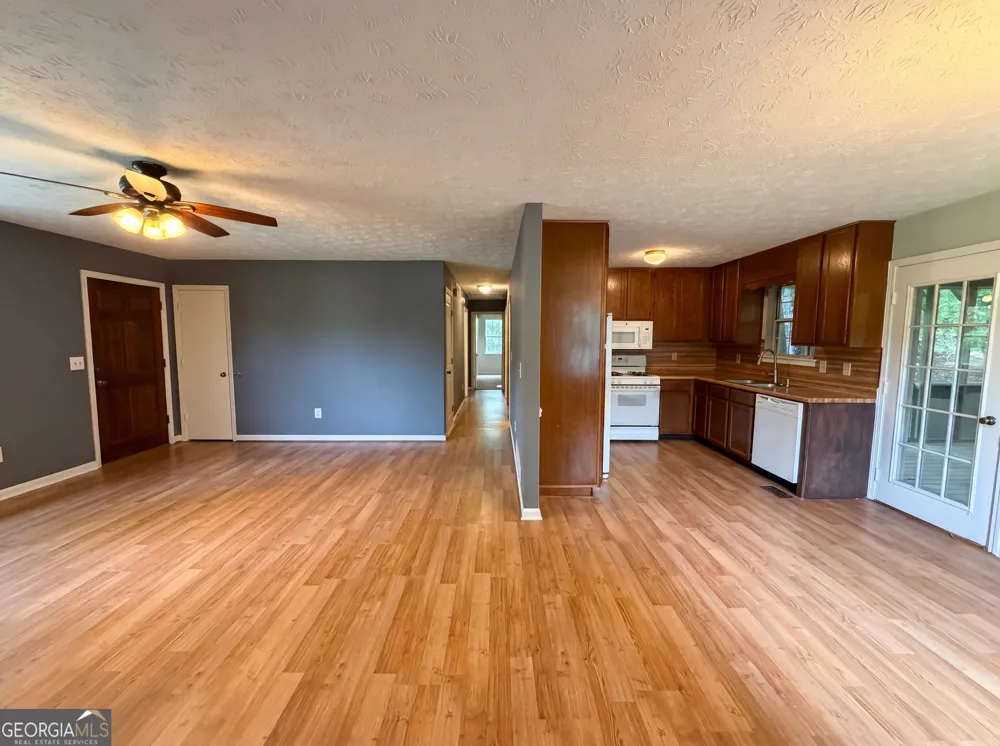 76 Lost Meadows DR Dallas, GA 30157