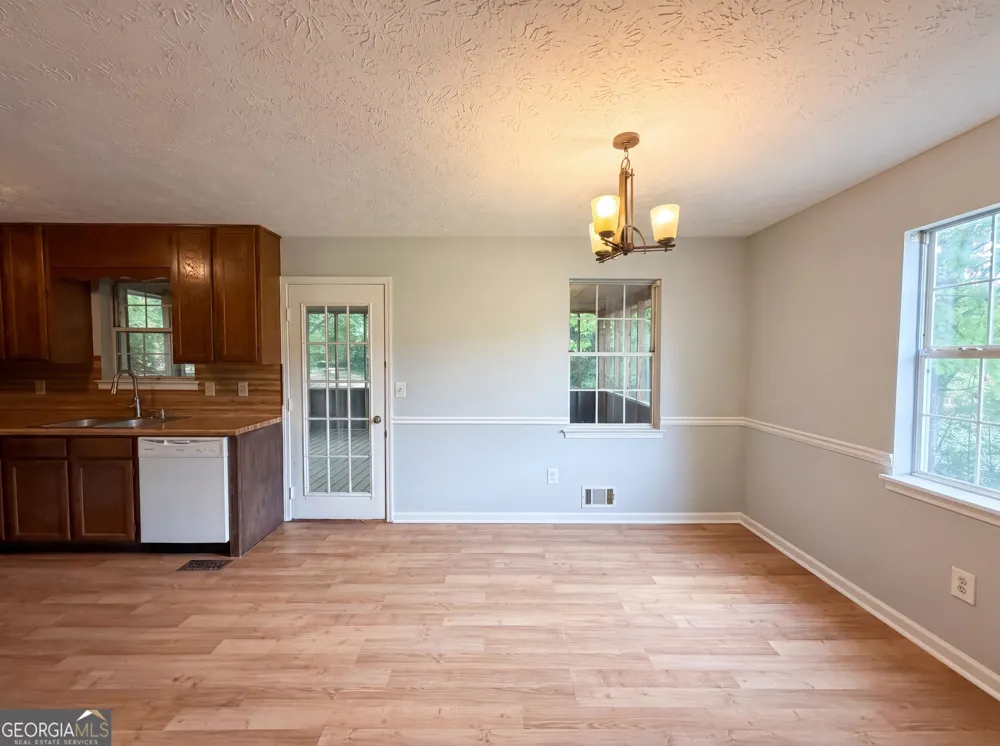 76 Lost Meadows DR Dallas, GA 30157
