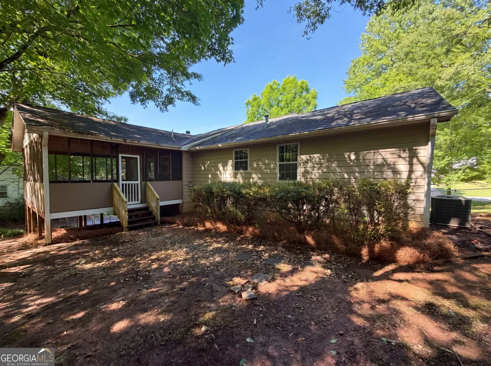 76 Lost Meadows DR Dallas, GA 30157