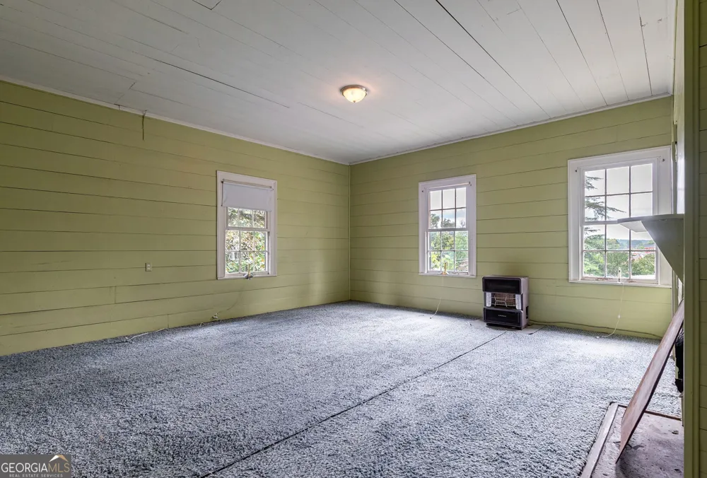 99 W Main ST Gibson, GA 30810