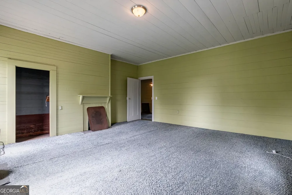 99 W Main ST Gibson, GA 30810