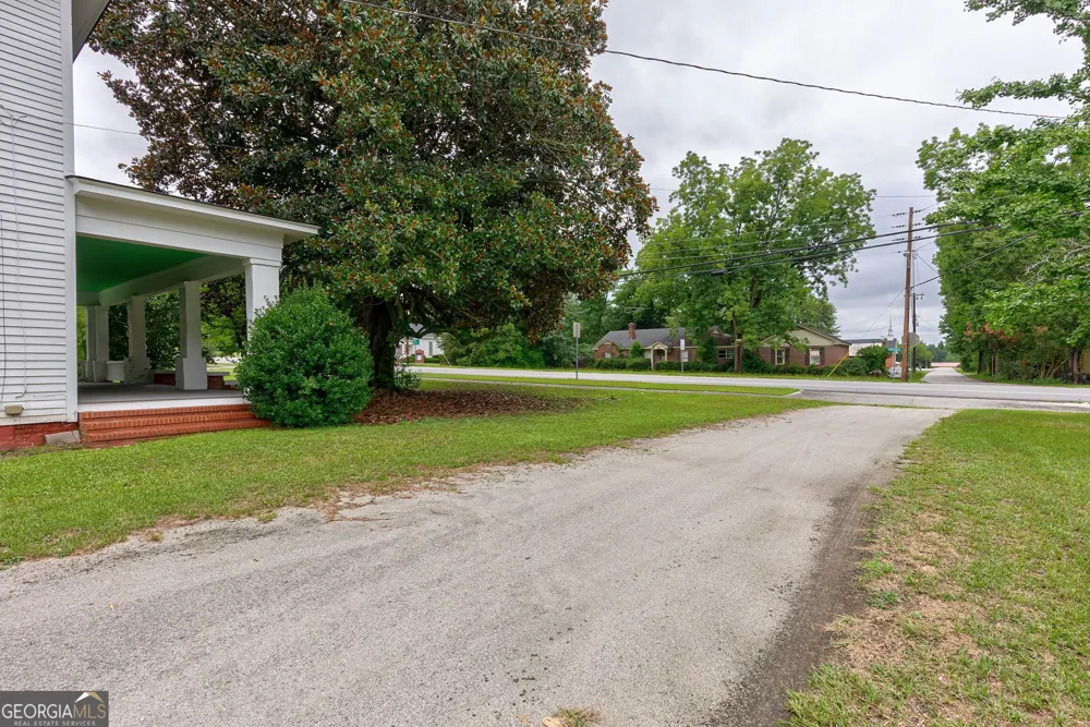 99 W Main ST Gibson, GA 30810
