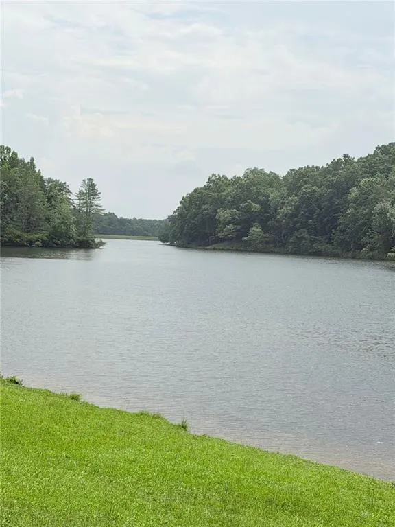 227 Canyon Pass Cleveland, GA 30528