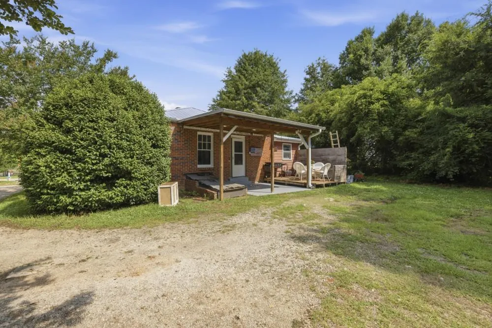 274 S Cherokee Road Social Circle, GA 30025