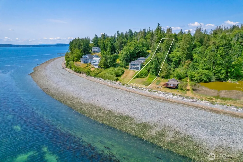 20818 President Point Road NE Kingston, WA 98346