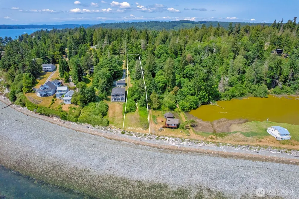 20818 President Point Road NE Kingston, WA 98346