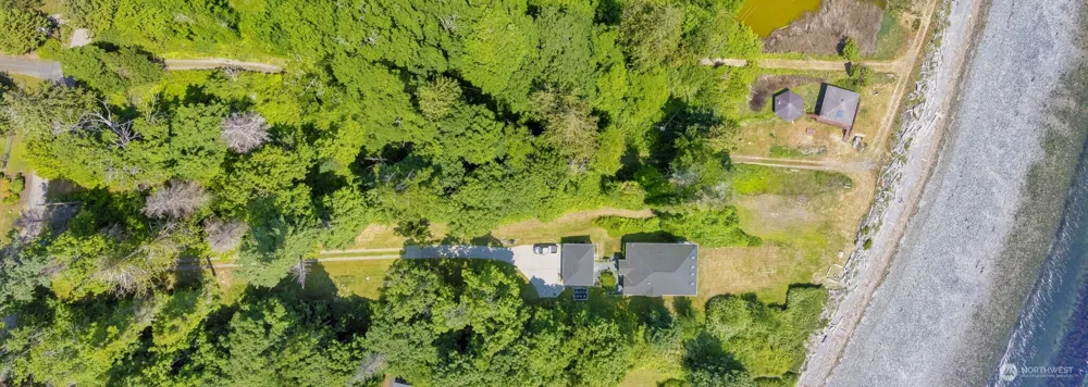 20818 President Point Road NE Kingston, WA 98346