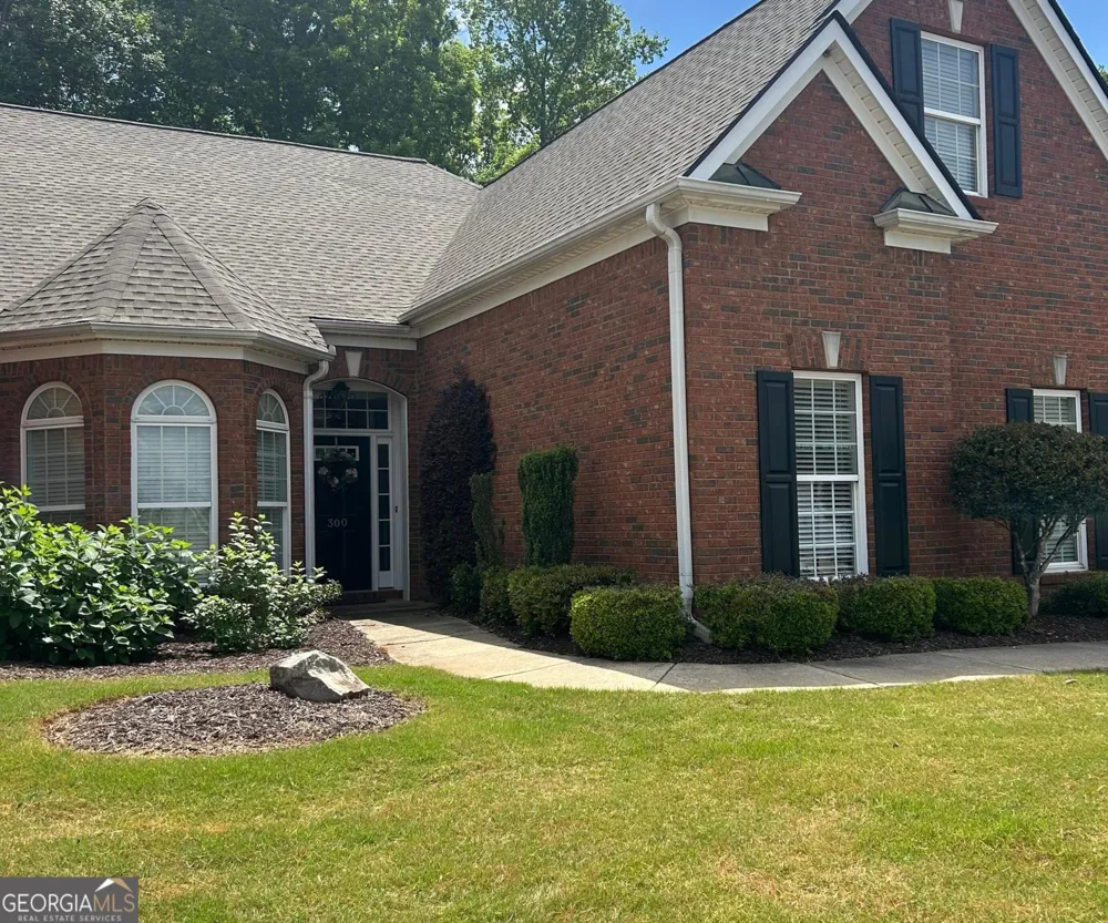 300 Lauren LN Woodstock, GA 30188