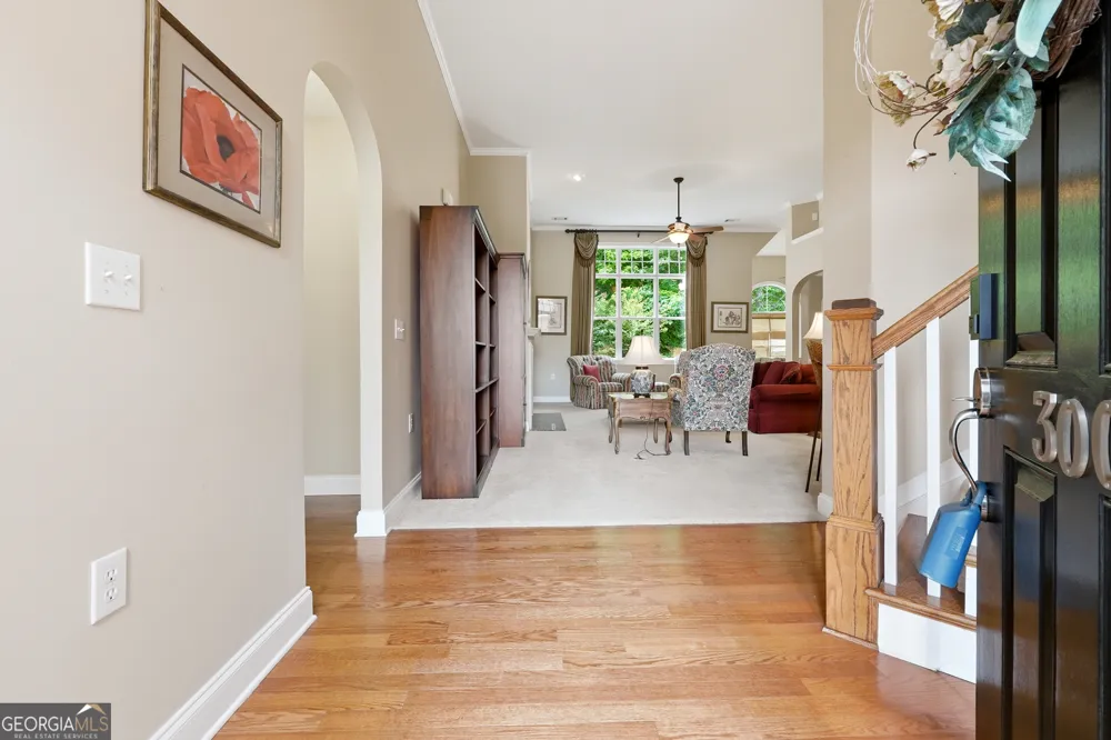300 Lauren LN Woodstock, GA 30188