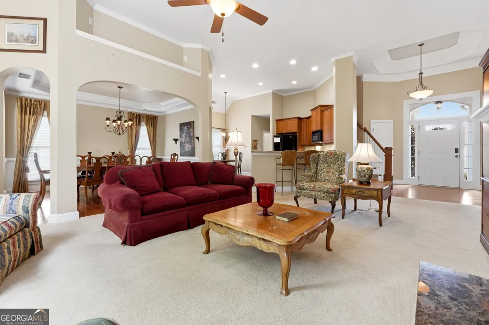 300 Lauren LN Woodstock, GA 30188