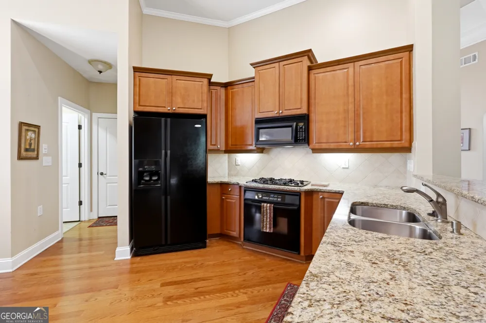 300 Lauren LN Woodstock, GA 30188