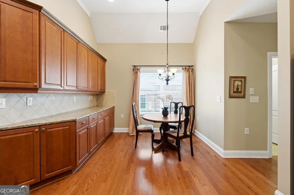 300 Lauren LN Woodstock, GA 30188
