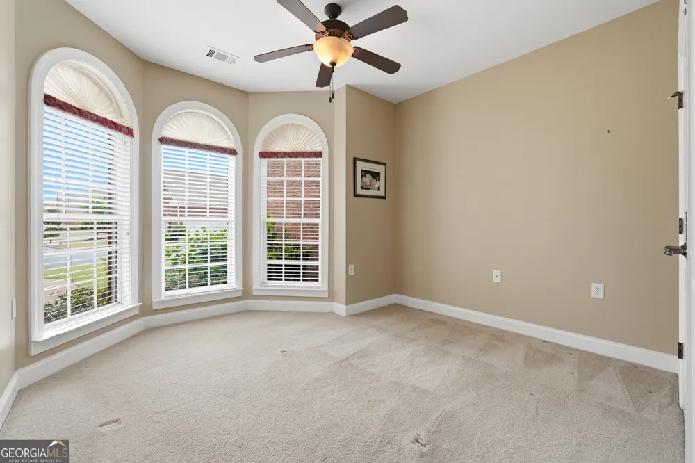 300 Lauren LN Woodstock, GA 30188