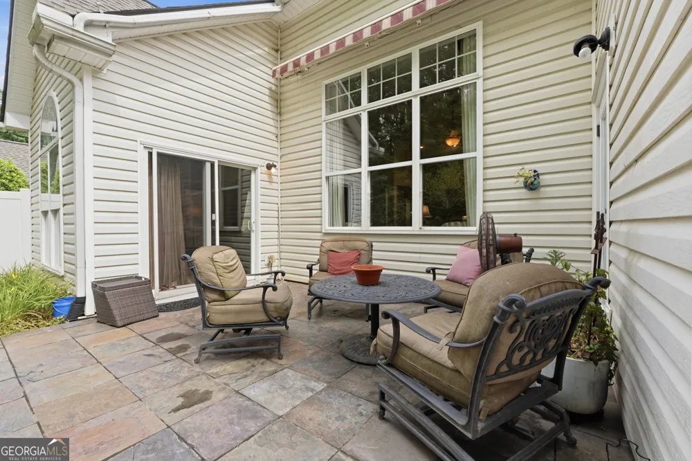 300 Lauren LN Woodstock, GA 30188