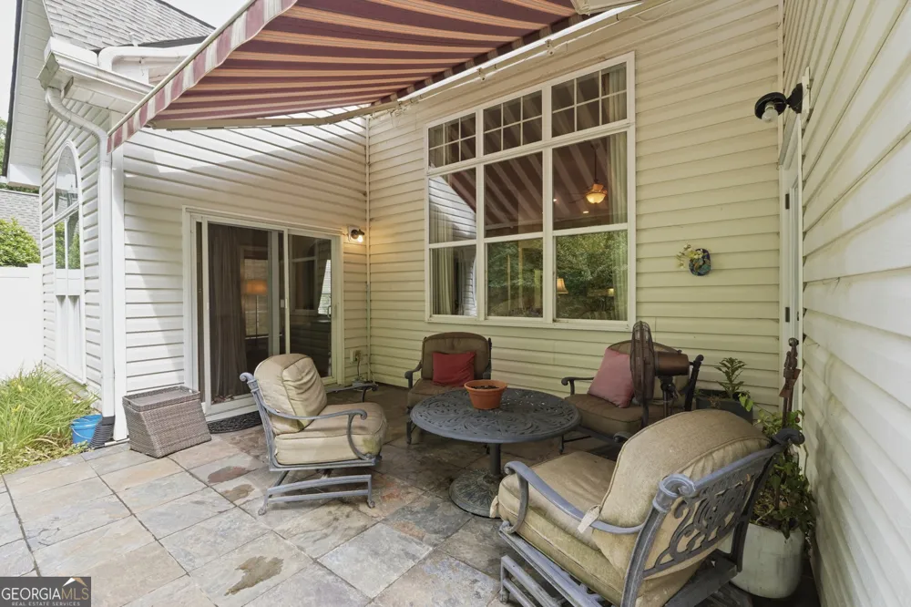 300 Lauren LN Woodstock, GA 30188