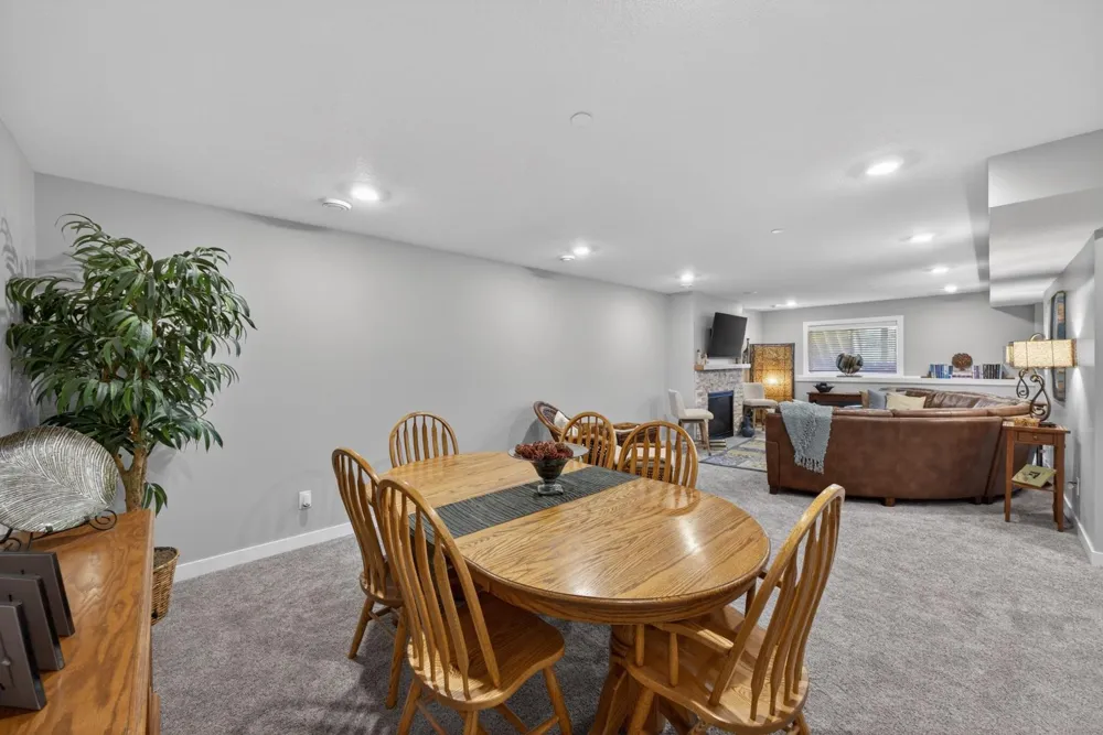 692 Shardlow Place NE Byron, MN 55920