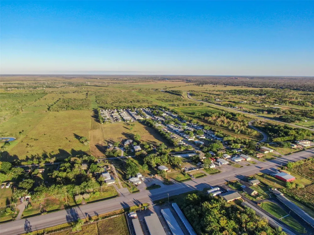 County Rd 220 Angleton, TX 77515