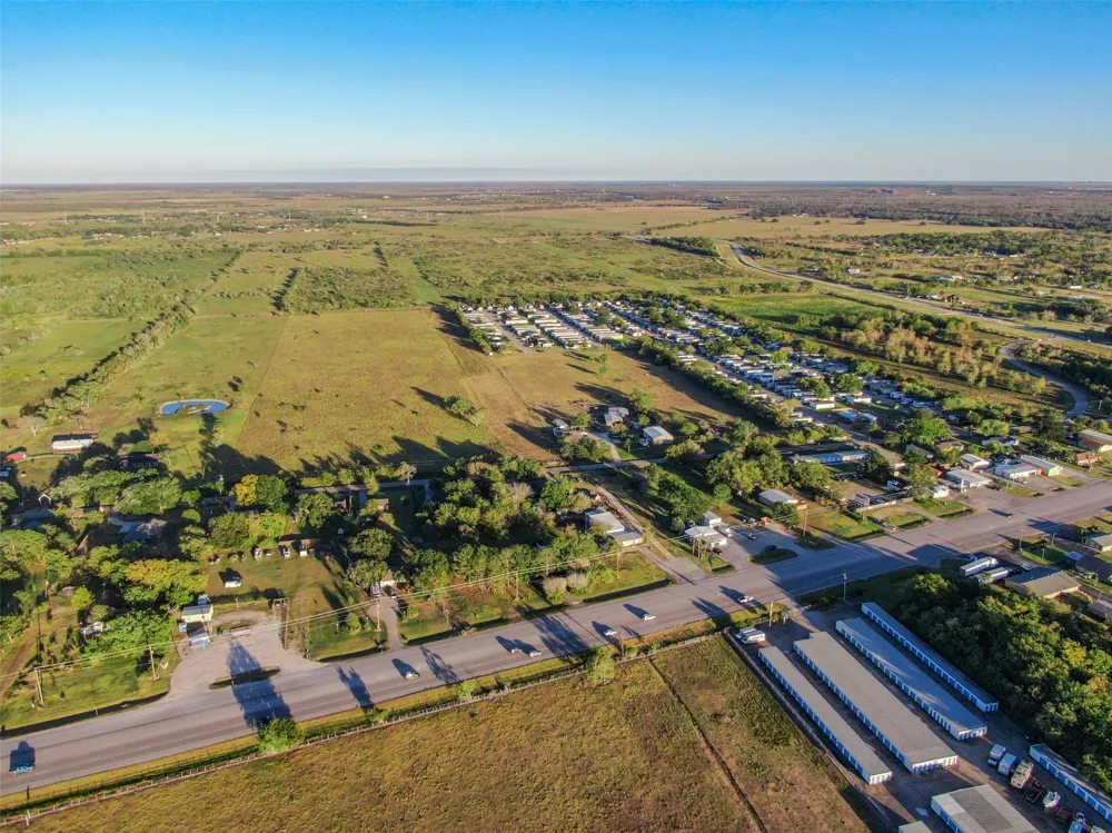 County Rd 220 Angleton, TX 77515