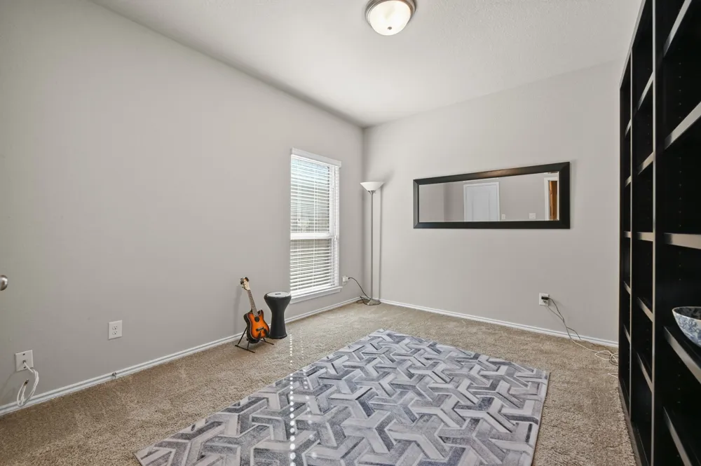 373 LACEY OAK LOOP San Marcos, TX 78666