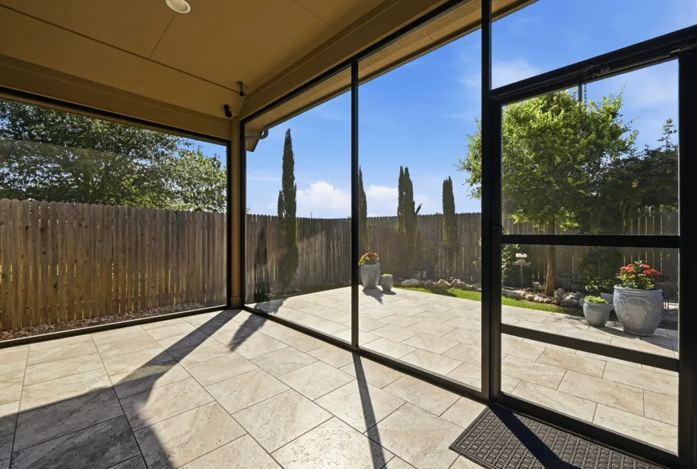 373 LACEY OAK LOOP San Marcos, TX 78666